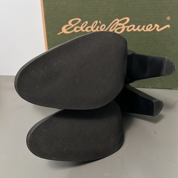 Eddie Bauer Women’s Leather Chunky Heel Boots - Picture 6 of 8